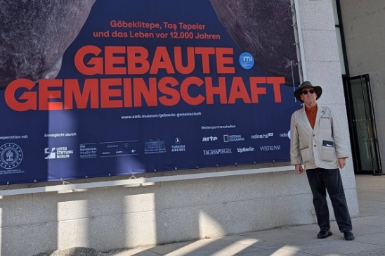 Herb Schreib at the Gebaute Gemeinschaft exhibition, Berlin